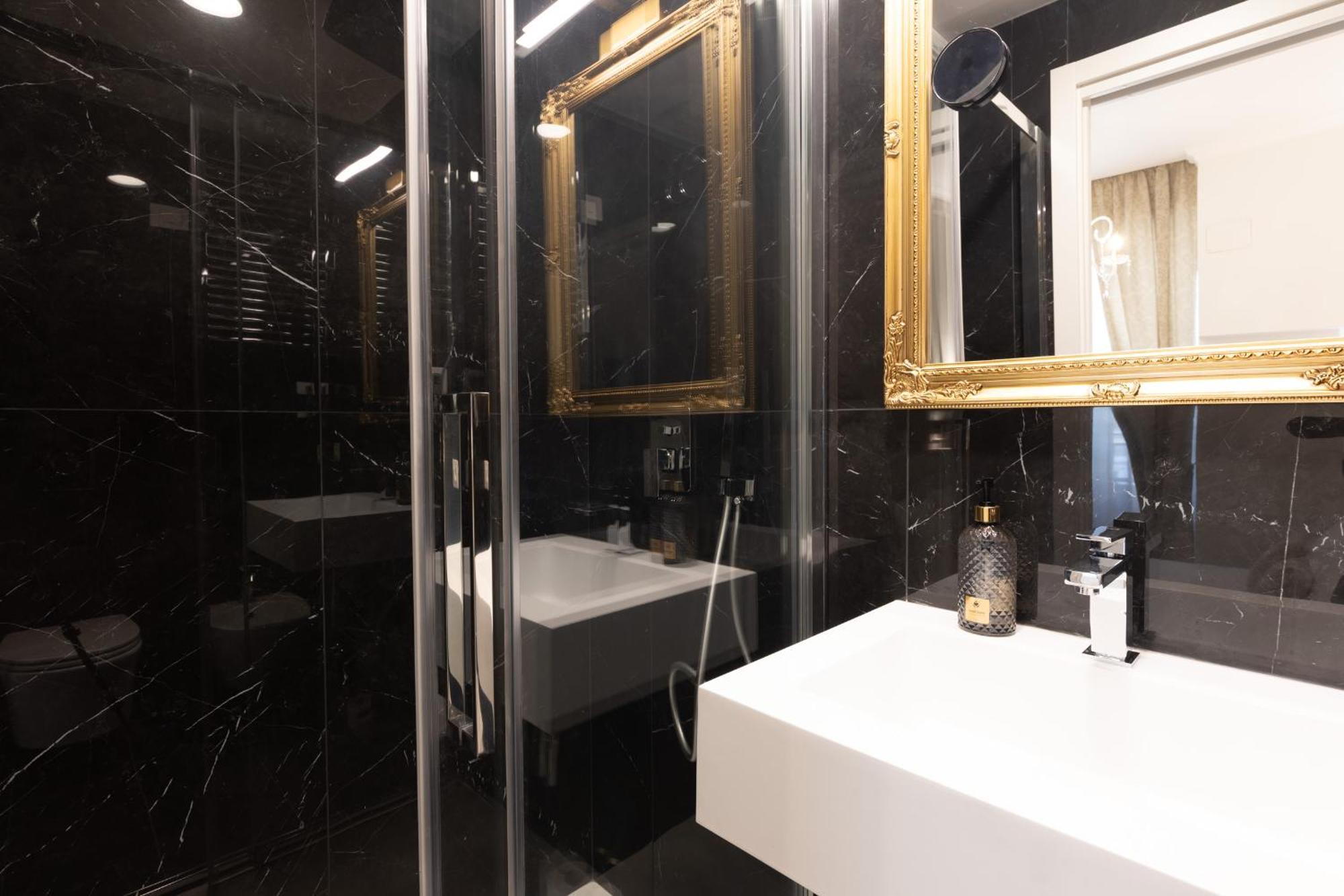 De Vince Suites - Luxury Rooms - Roma Termini 외부 사진